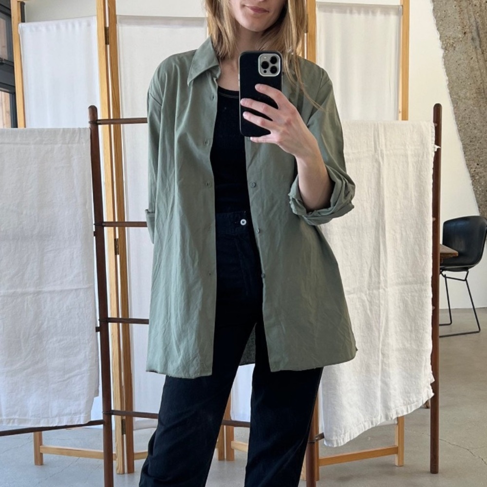 RAWSON The Vintner Tunic in Sage Green | Vintage Artist Button Up Shirt